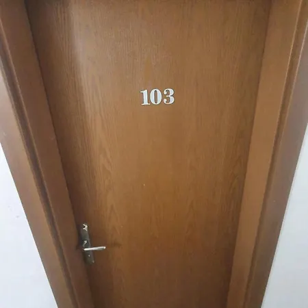 Hotel 415 فندق *